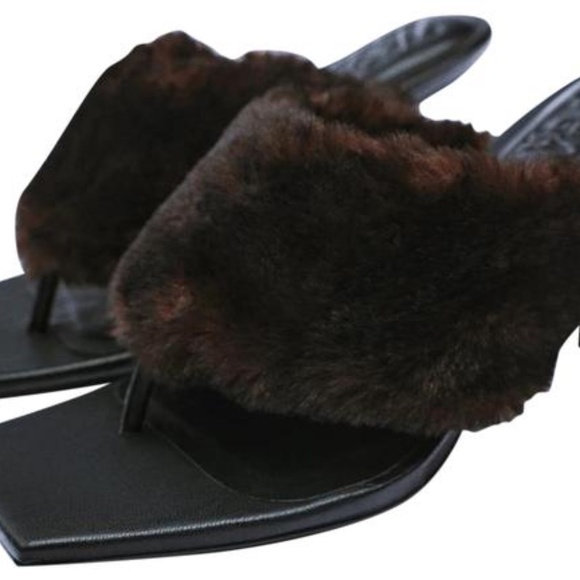 ZARA Faux Fur Toe Sandals - Picture 1 of 5